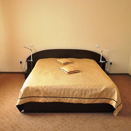 Hotel Andrei Кимпія-Турзій Екстер'єр фото