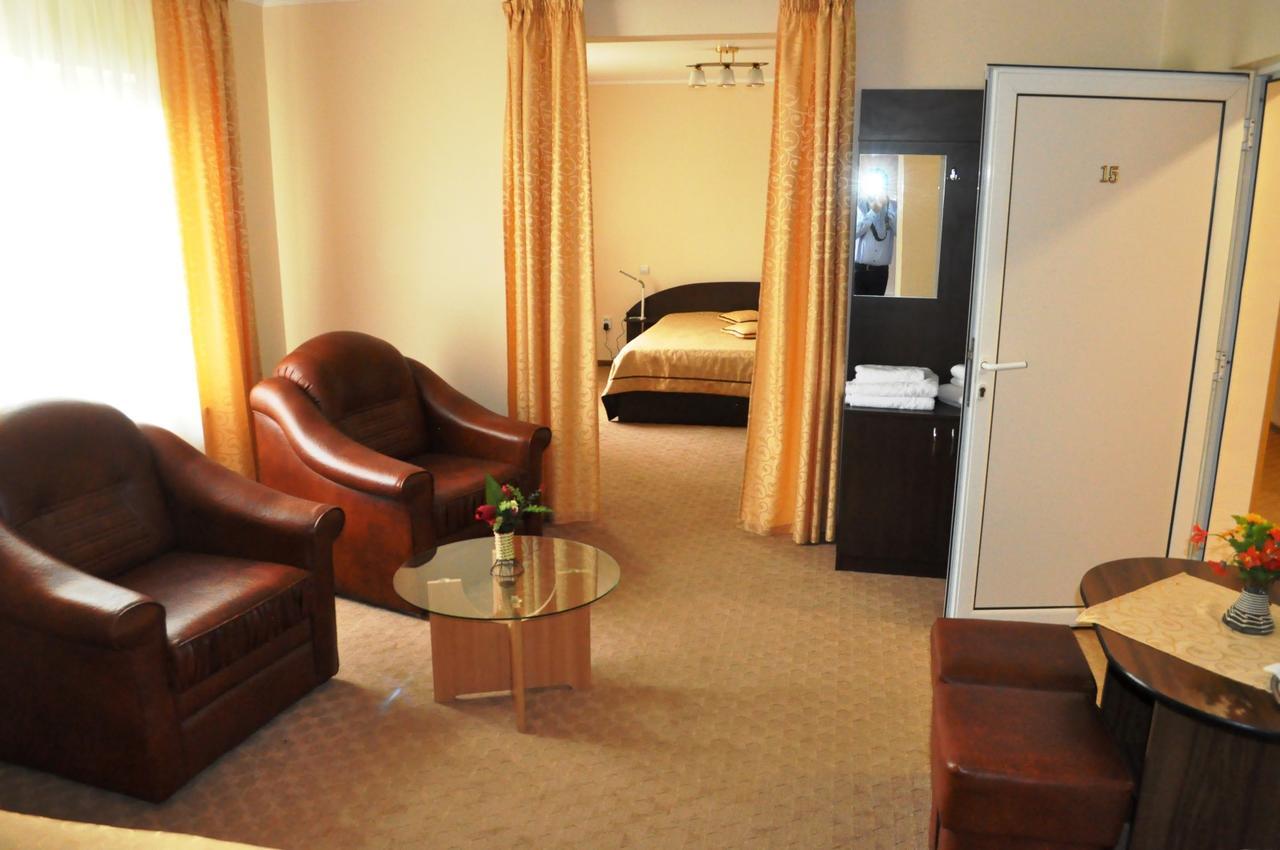 Hotel Andrei Кимпія-Турзій Екстер'єр фото