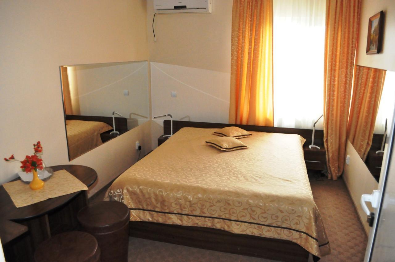 Hotel Andrei Кимпія-Турзій Екстер'єр фото